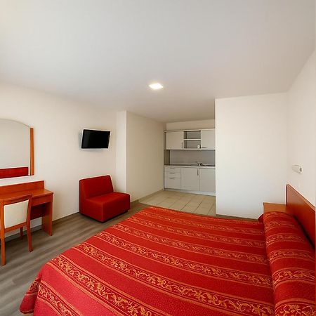 Hotel E Appartamenti La Solaria Сан Джовани Ротондо Екстериор снимка