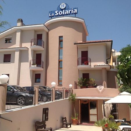 Hotel E Appartamenti La Solaria Сан Джовани Ротондо Екстериор снимка