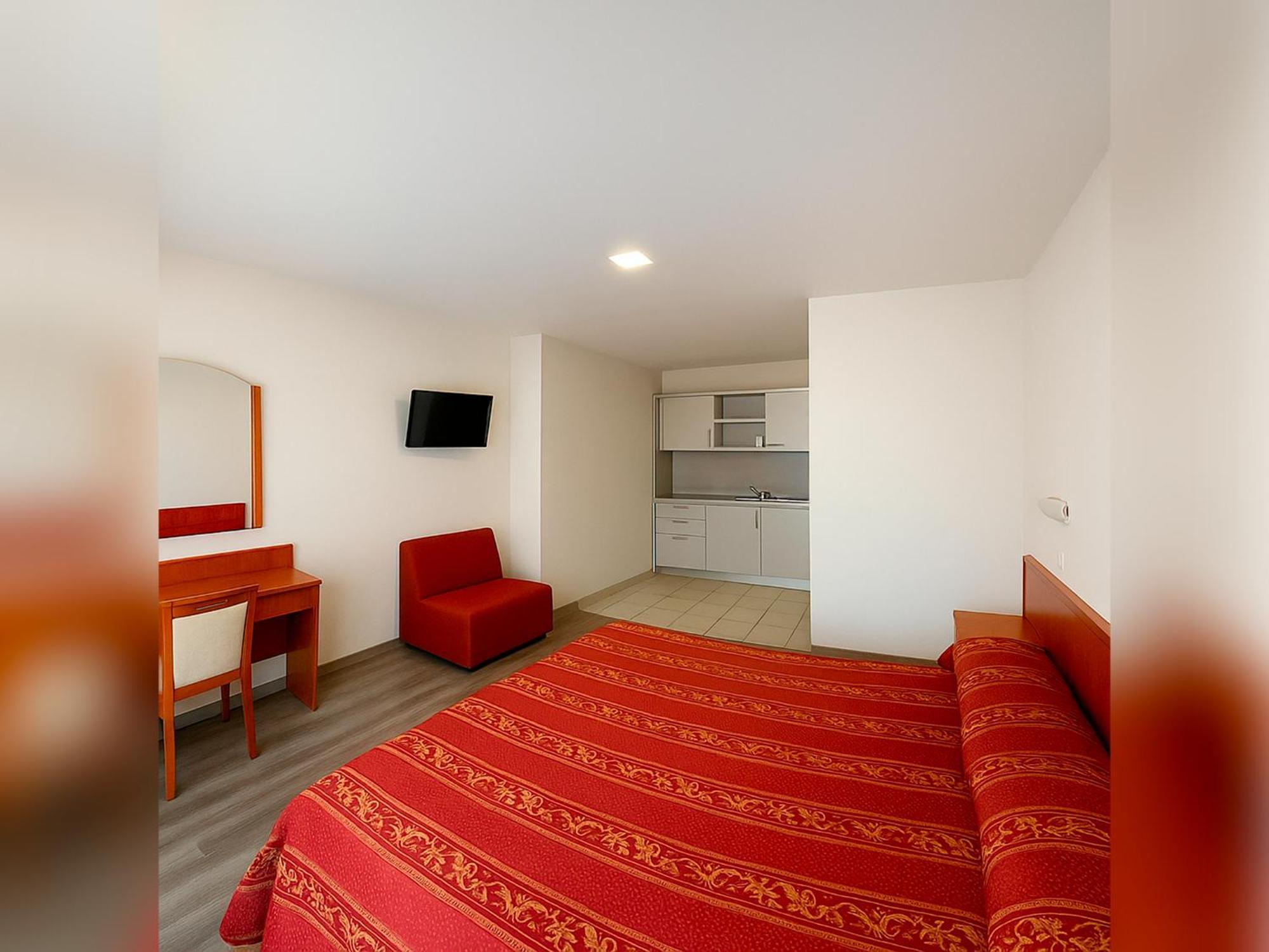 Hotel E Appartamenti La Solaria Сан Джовани Ротондо Екстериор снимка