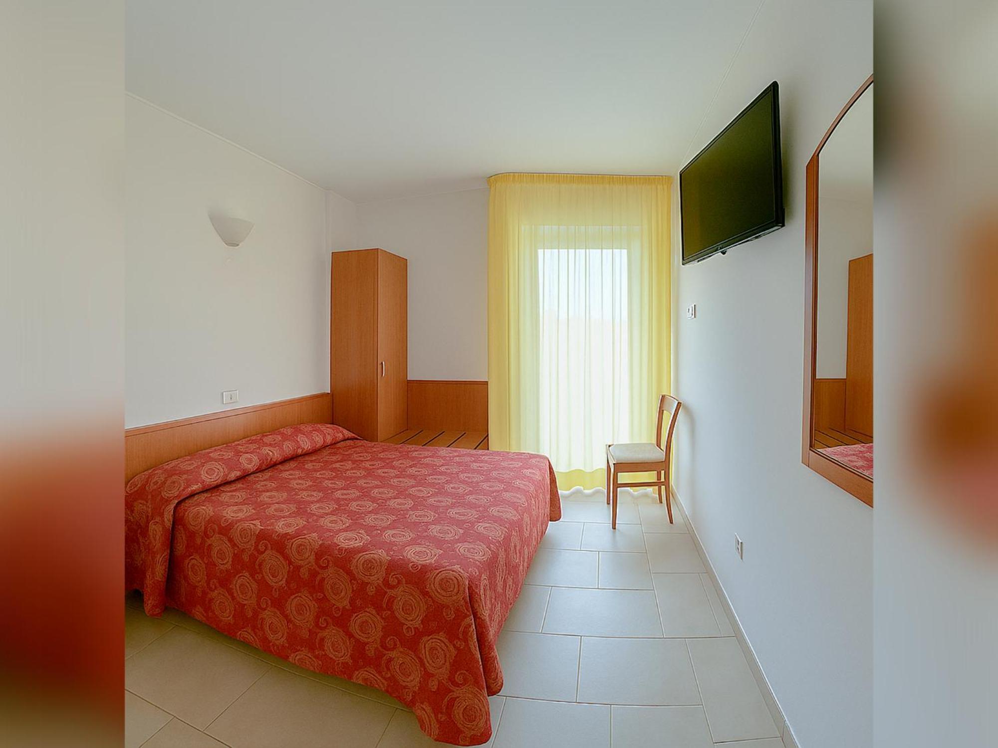 Hotel E Appartamenti La Solaria Сан Джовани Ротондо Екстериор снимка
